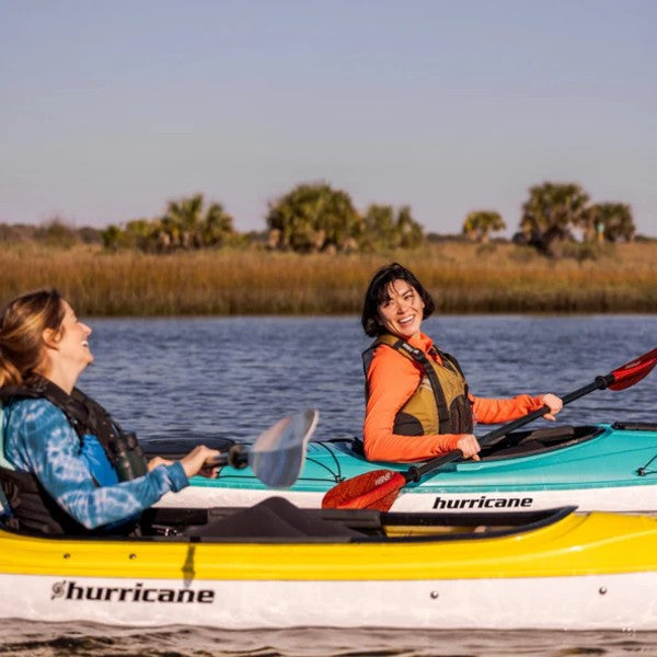 2 Women during kayaking