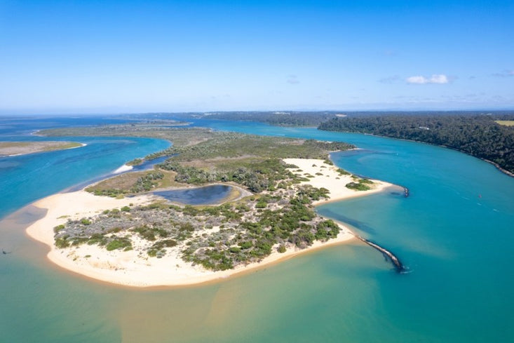 Gippsland Lakes for kayaking